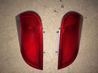 LNA5373AA  Late Rear Door puddle lamps